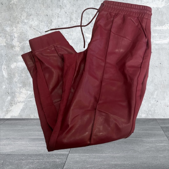 New G by Giuliana Black Label Faux Leather Ponte Jogger size M - Picture 2 of 6